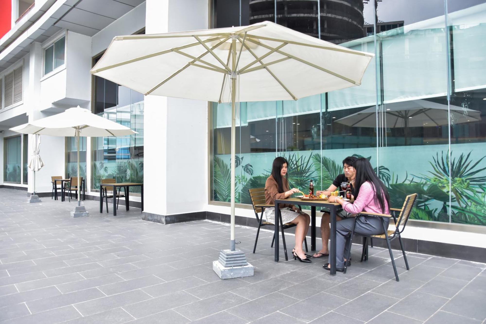 Olympia City Hotel By Dara Phnom Pen Exterior foto
